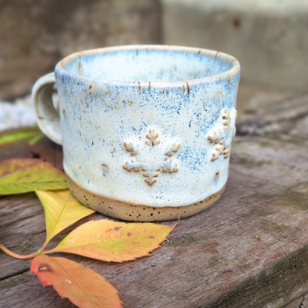 Skodelica s snežinkami